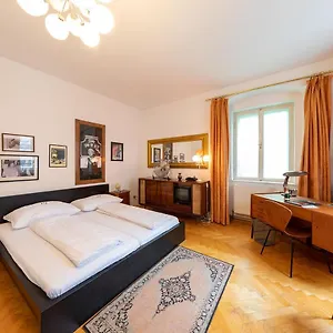 Apartment Sixties